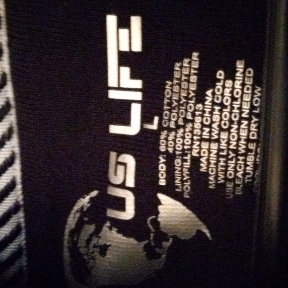 BLACK ZIP UP WITH SOFT GRAY INSIDE HOODIE BOYS SIZE LARGE - Picture 3 of 5